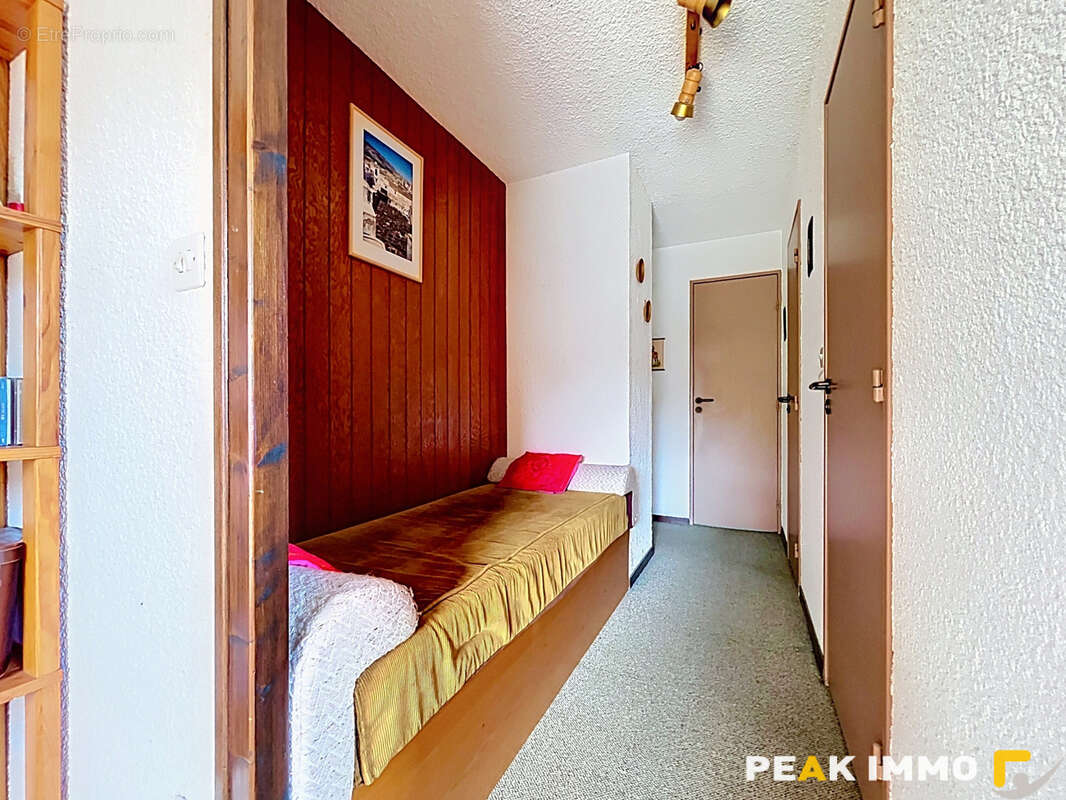 F2 + chambre cabine et alcôve - 36 m2 - Combloux - photo 7