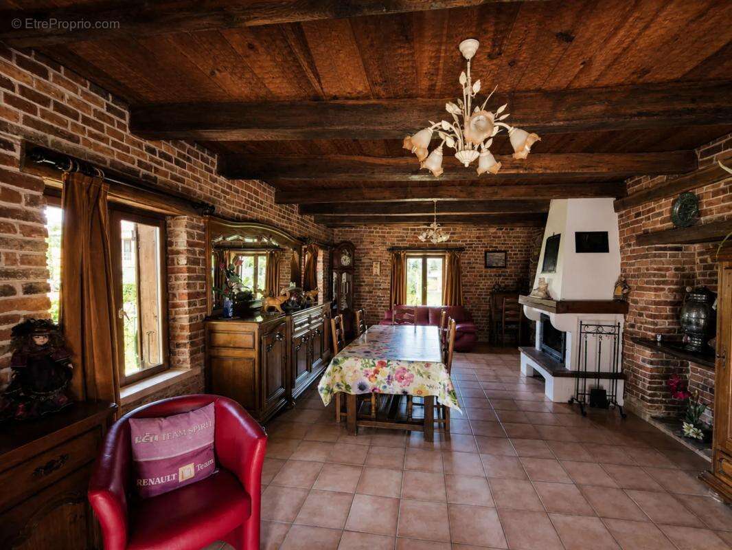 Maison de 5 pièces de 148 m² à Pleure - photo 9