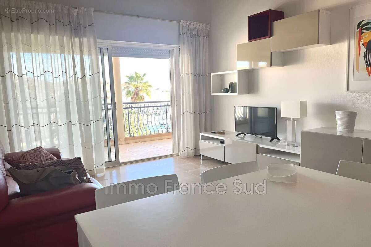 Appartement à FREJUS