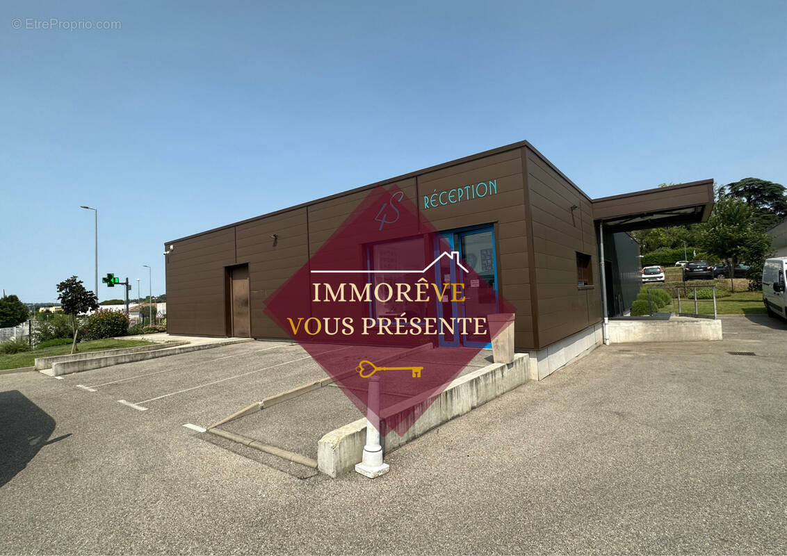 Commerce à SAINT-MAURICE-L'EXIL