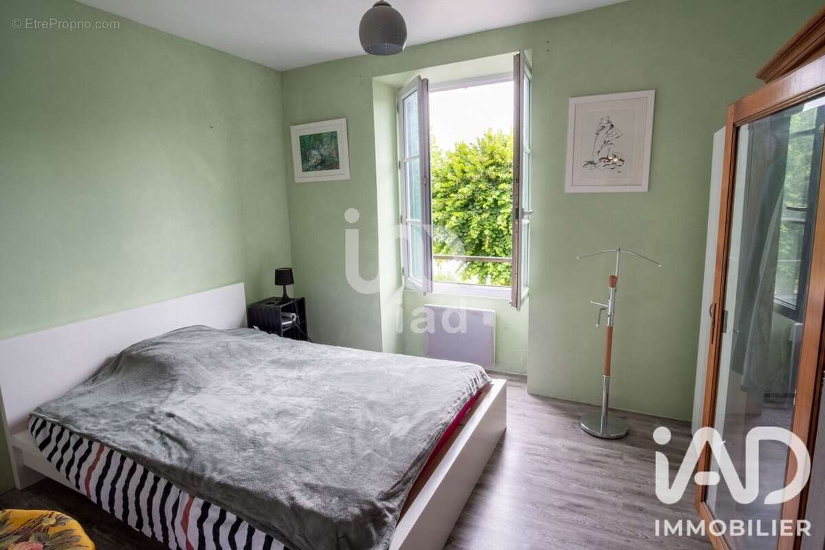 Appartement 138 m² à Saint-Mammes  - photo 4