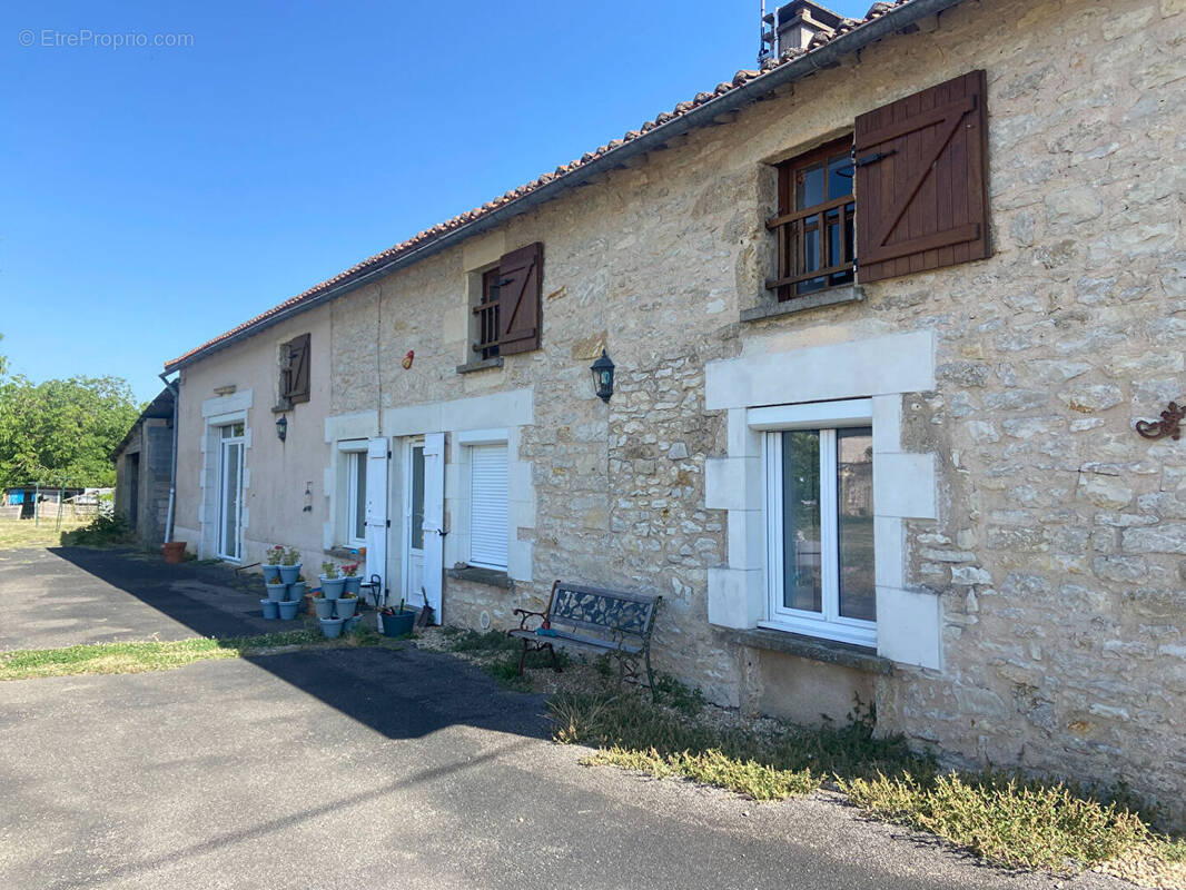 Maison à MASSOGNES