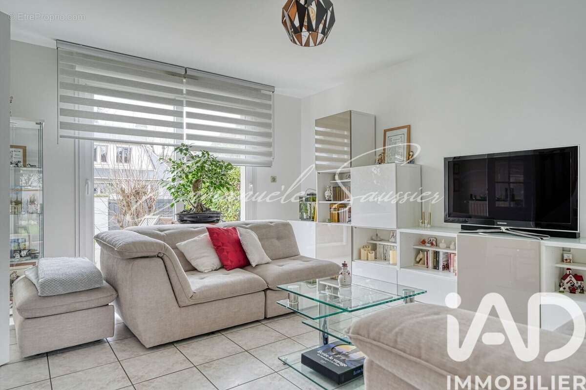 Photo 3 - Maison à LA CELLE-SAINT-CLOUD