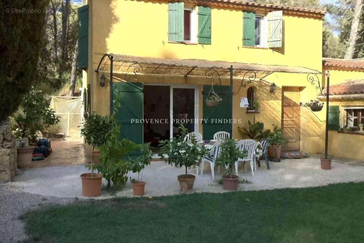 Maison à LORGUES