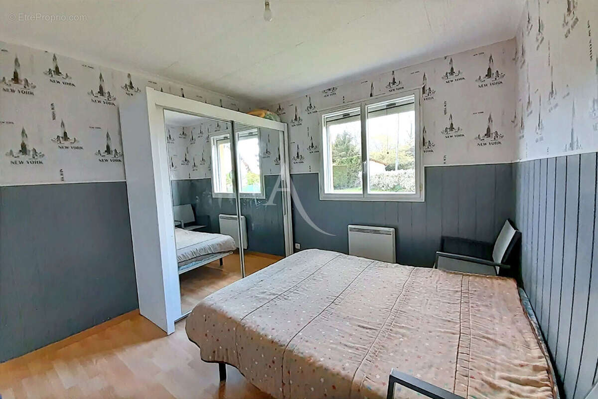 Maison à VILLENEUVE-DE-MARSAN