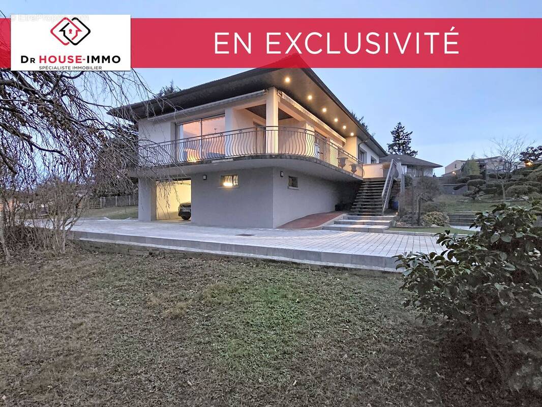 Maison à LA TOUR-DE-SALVAGNY