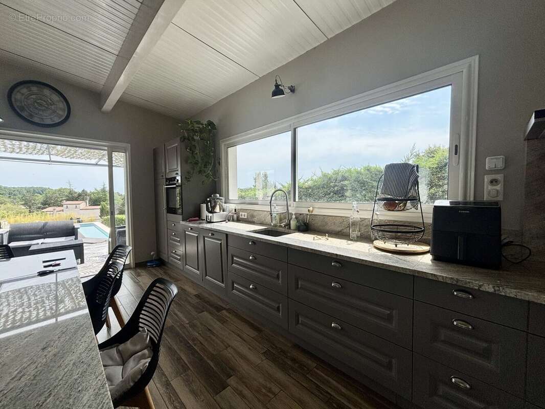 Maison à LA CROIX-BLANCHE