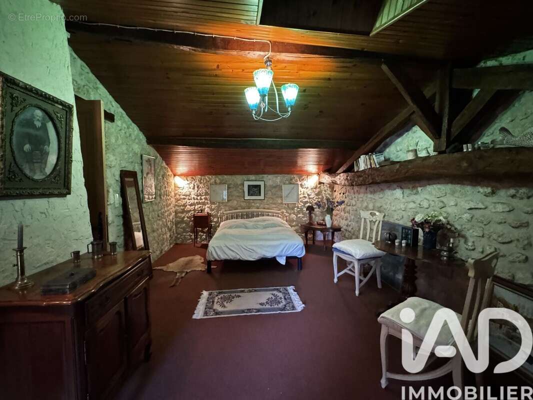 Photo 9 - Maison à SAINT-BONNET-SUR-GIRONDE