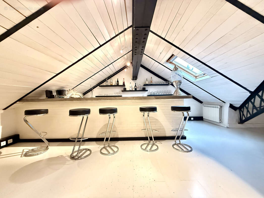 Maison à VILLENEUVE-LES-CORBIERES