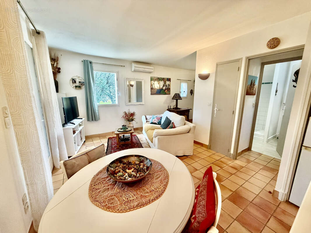 Appartement à VAISON-LA-ROMAINE