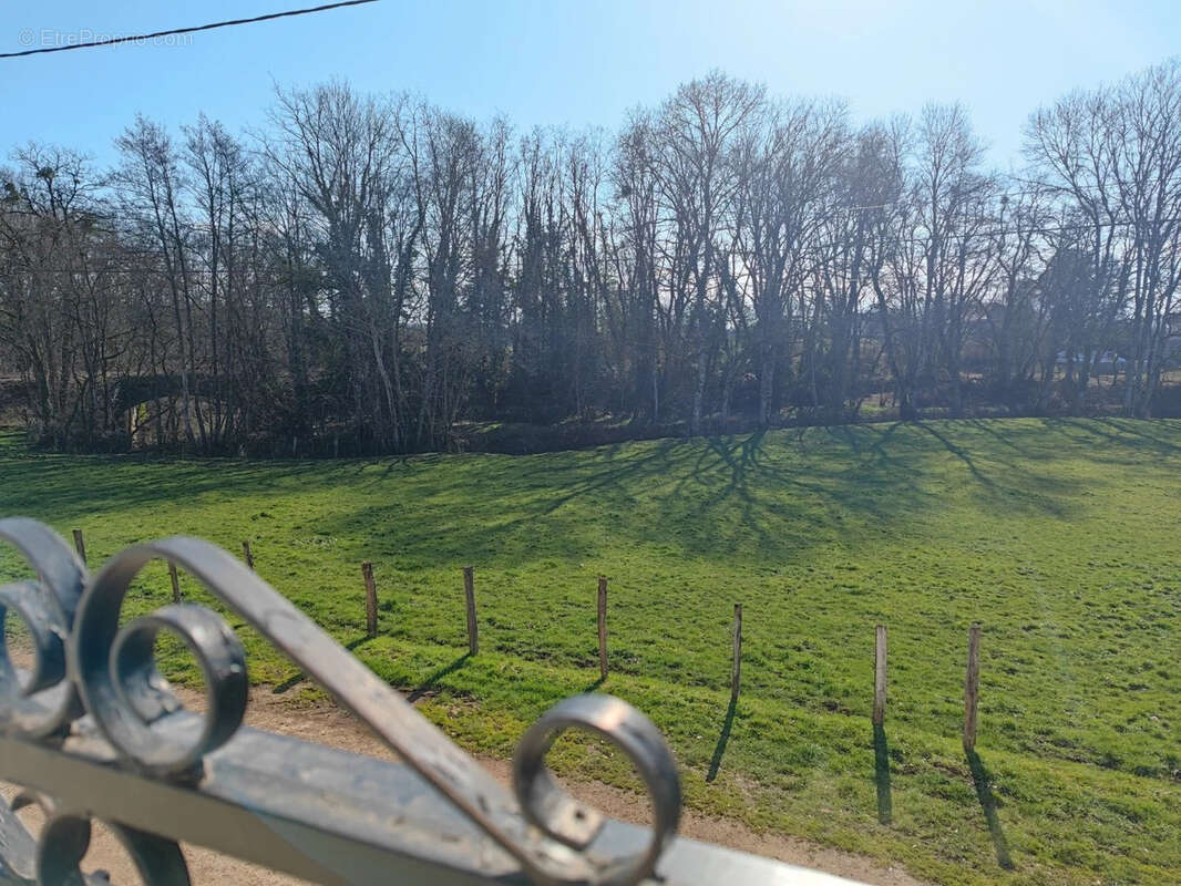 Maison à TAMNAY-EN-BAZOIS