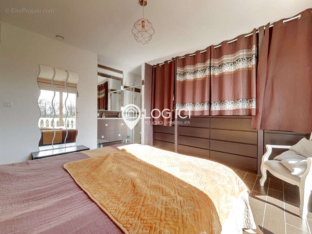 Maison à VIELLENAVE-D'ARTHEZ