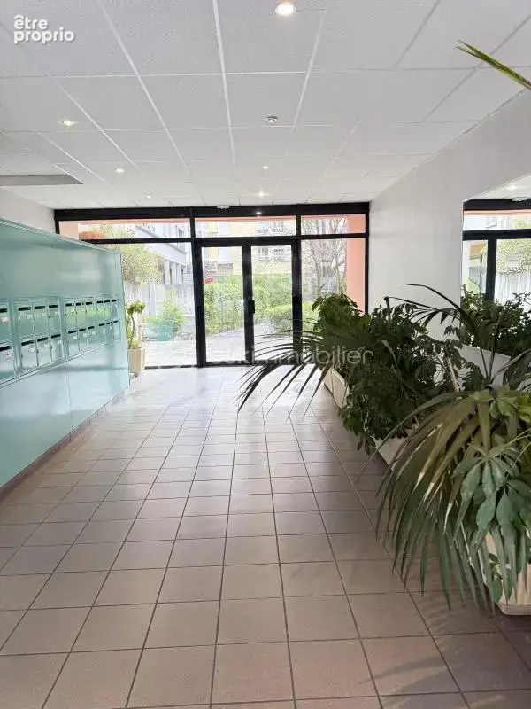 Appartement 2 pièces 43 M2 environ - 1 Garage de 16 M2 environ - 1 cave - Secteur Vigny-Musset, Grenoble - photo 11