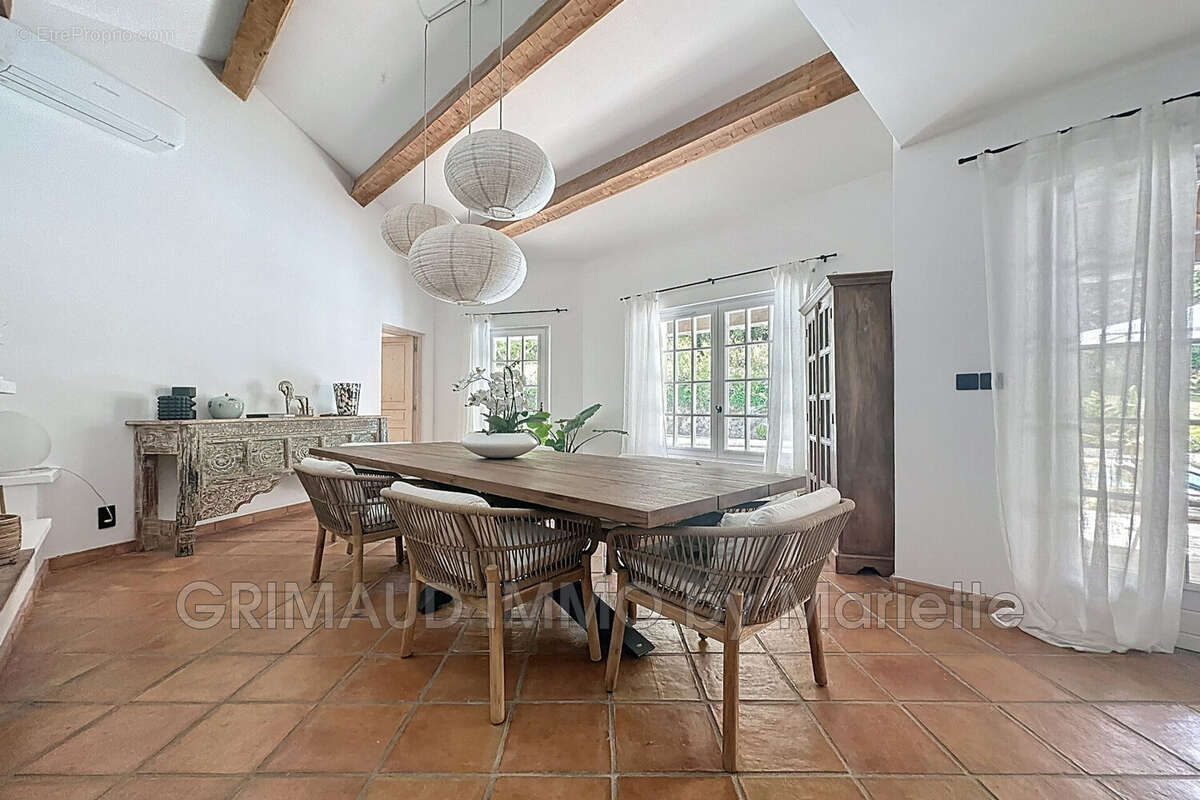 Maison à LA GARDE-FREINET