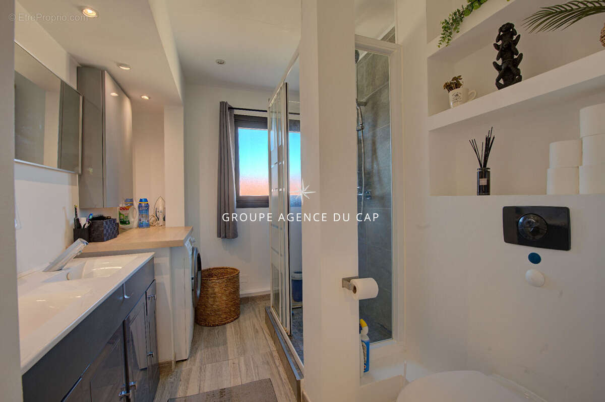 Appartement vue mer Saint Raphael 3 pièce(s) 65 m2 - photo 7