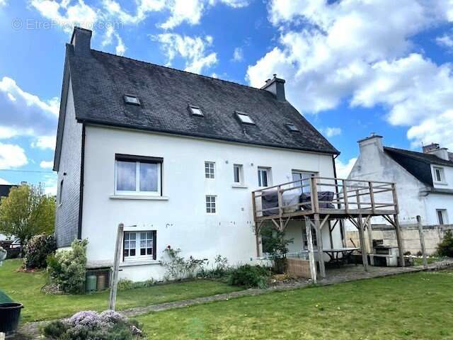 Maison à CARHAIX-PLOUGUER