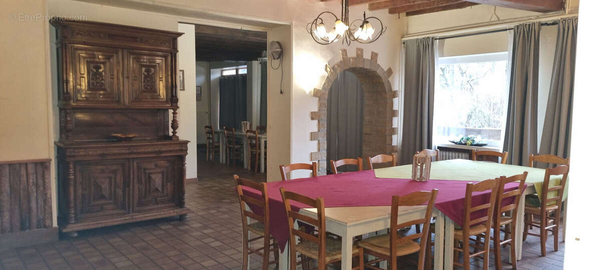 Appartement à LE MAYET-DE-MONTAGNE