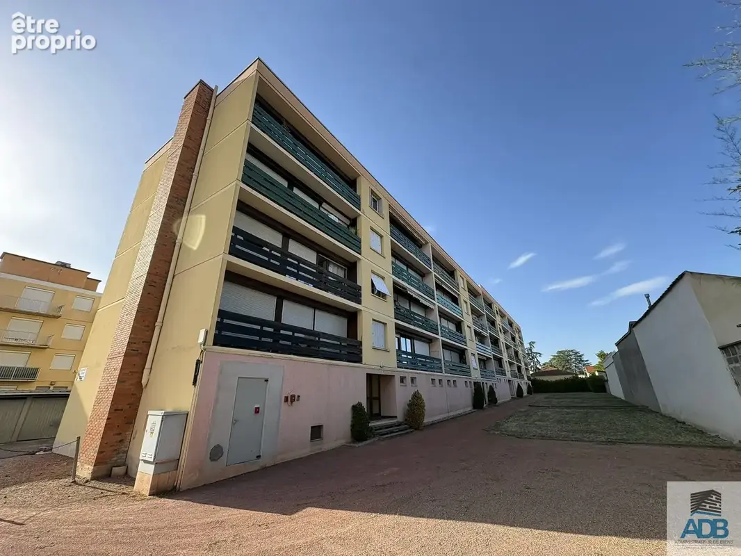 Rue Général Giraud à Roanne proche clinique du Renaison - photo 3