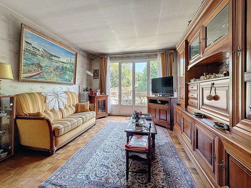 Maison à L'HAY-LES-ROSES