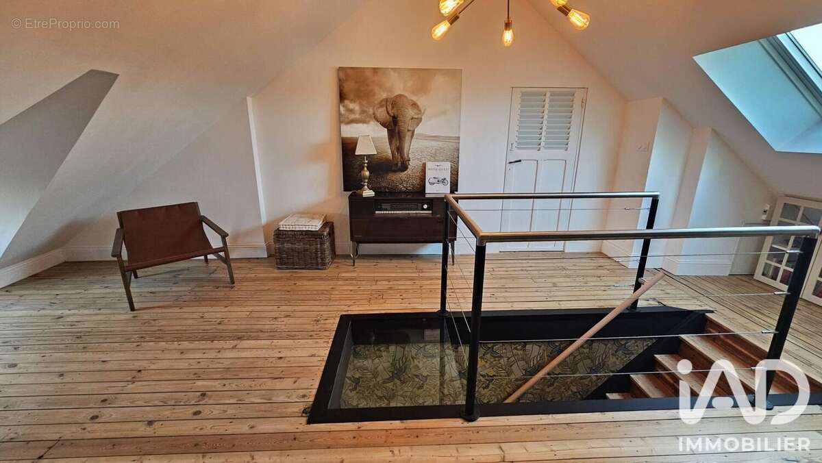 Maison 234 m² à Saint-Amand-Les-Eaux  - photo 5