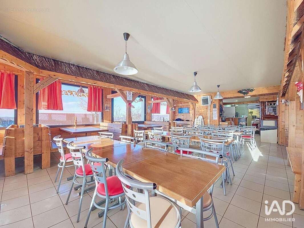 Photo 5 - Commerce à PREMANON