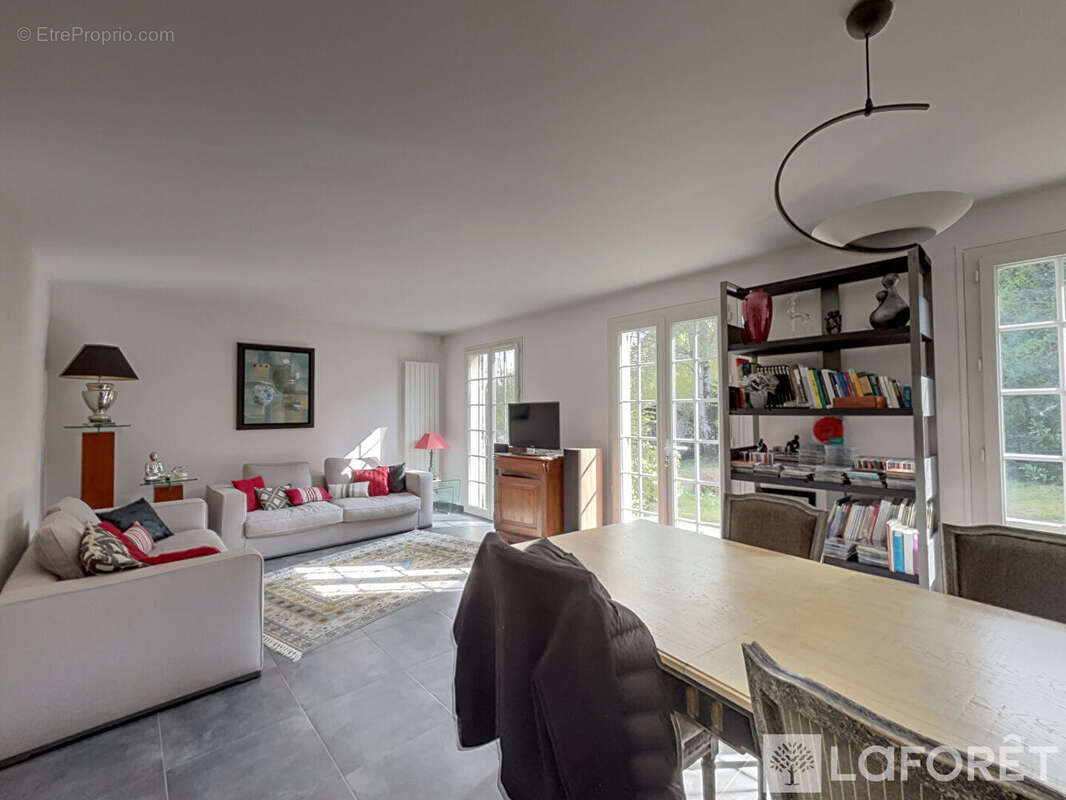 Maison à GIF-SUR-YVETTE