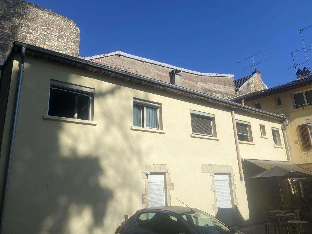 Appartement à GRAY