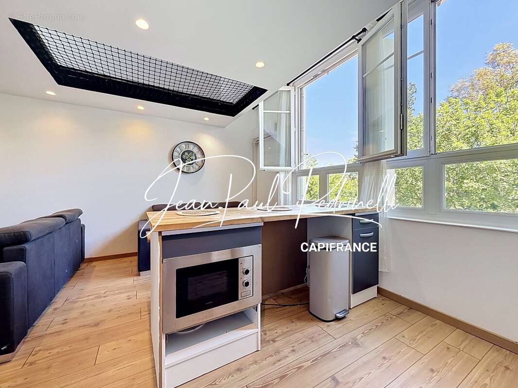 SAINT-RAPHAËL, Duplex 3 pièces 59 m² total,  meublé et équipé,  parking privatif et climatisation - DPE C - photo 24