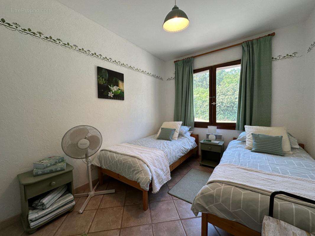 Maison à PIEUSSE