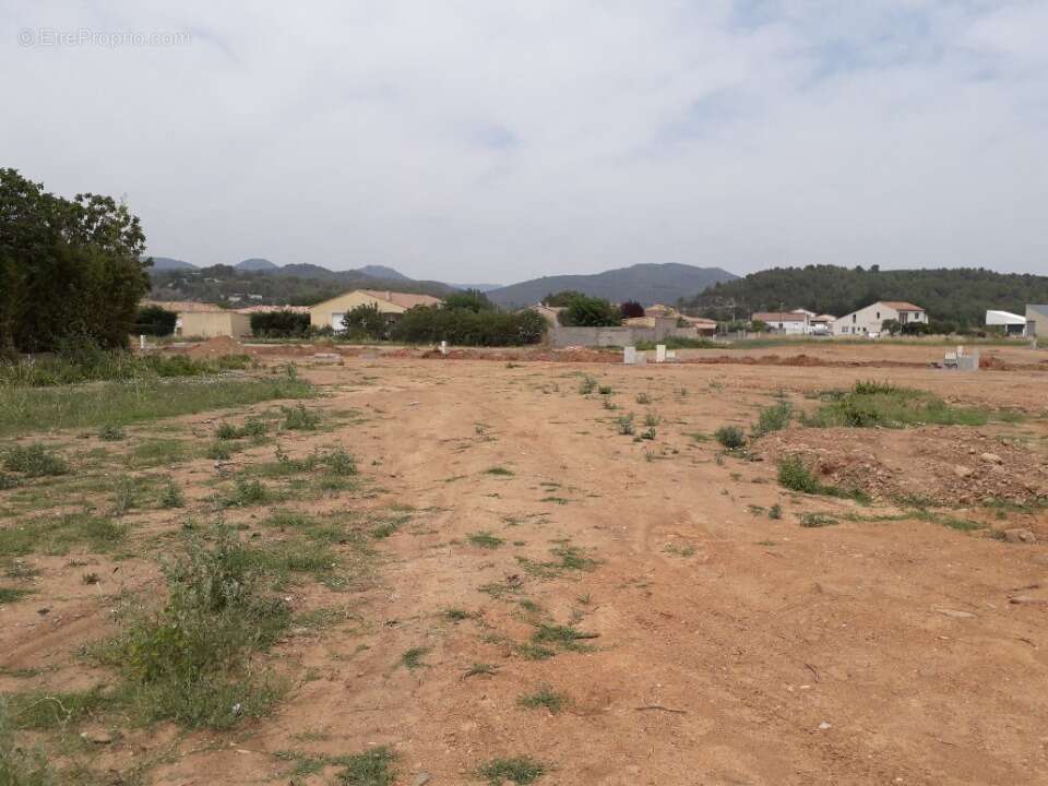 Terrain à CESSENON-SUR-ORB