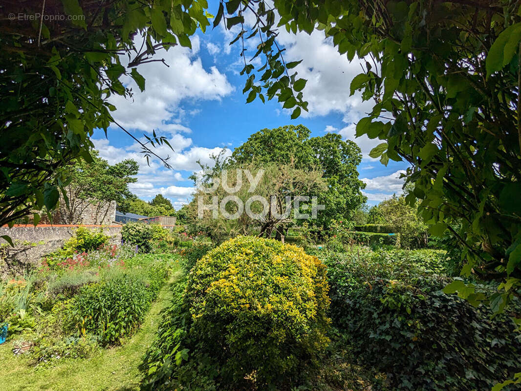 Maison à JAUNAY-CLAN