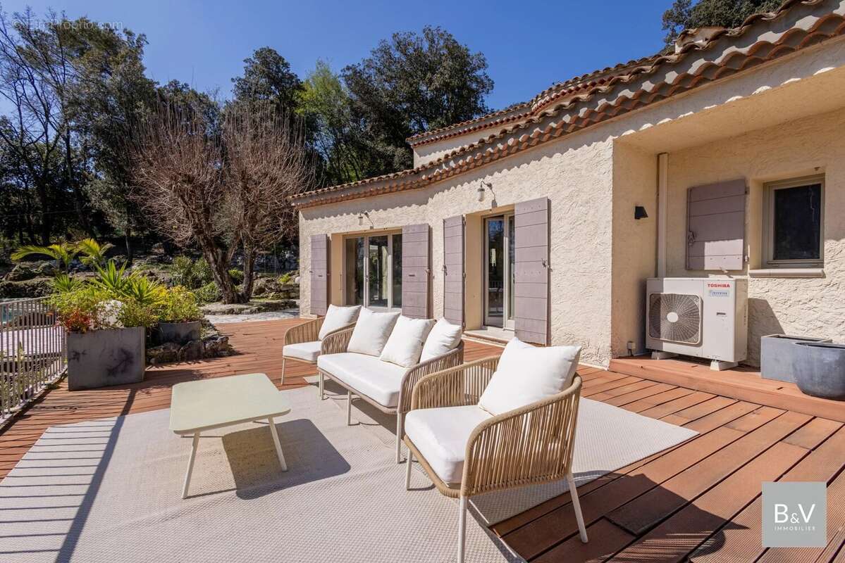 Maison à TOURRETTES-SUR-LOUP