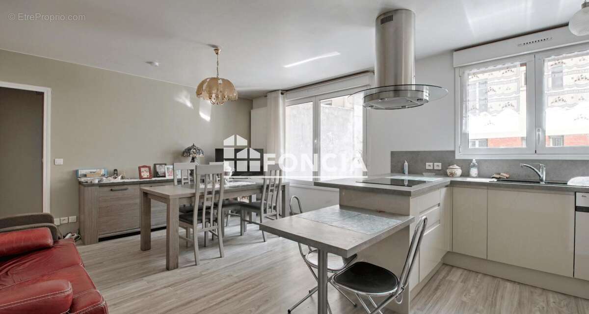 Appartement à MONTROUGE