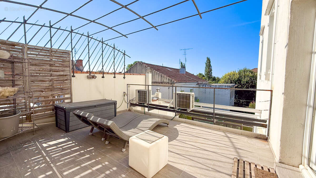 Orange   Élégante maison de maître en pierre avec studio indépendant, garage et terrasses - photo 11
