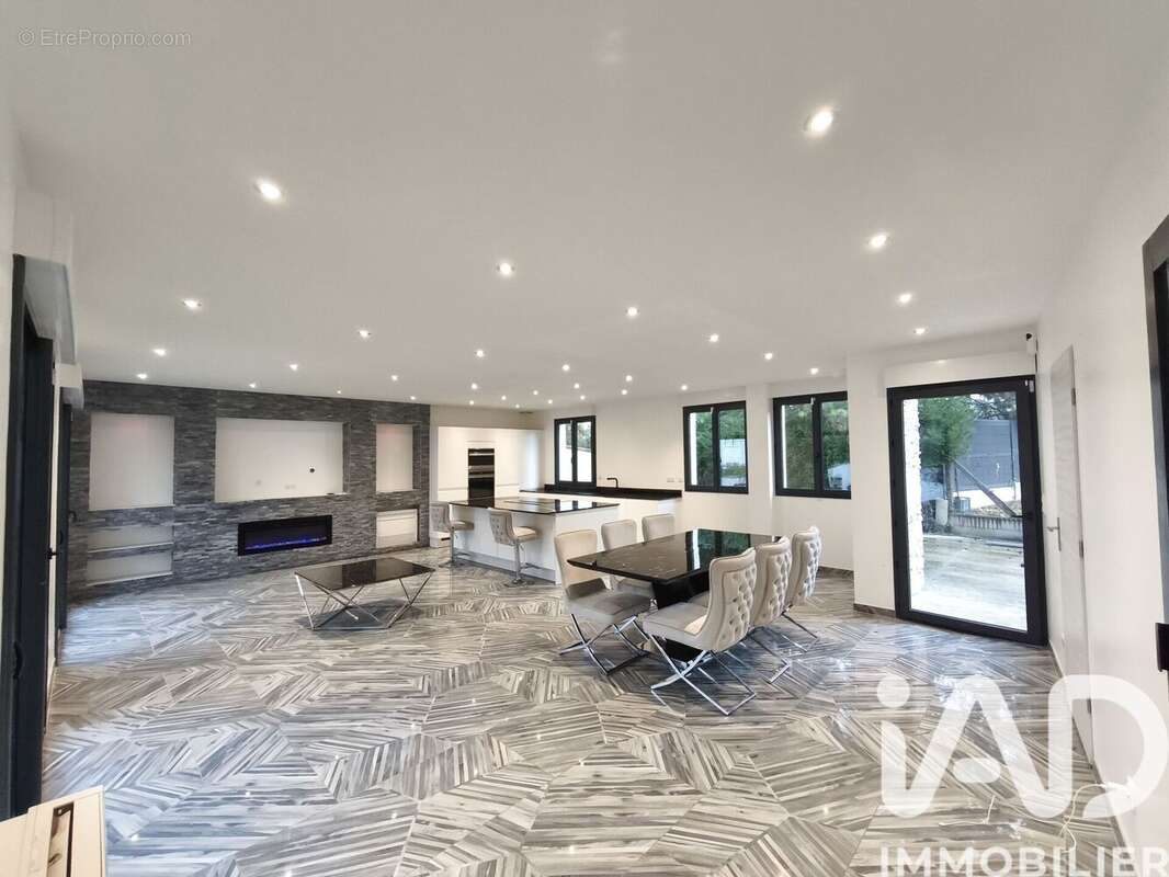 Photo 4 - Maison à NANTEUIL-LES-MEAUX