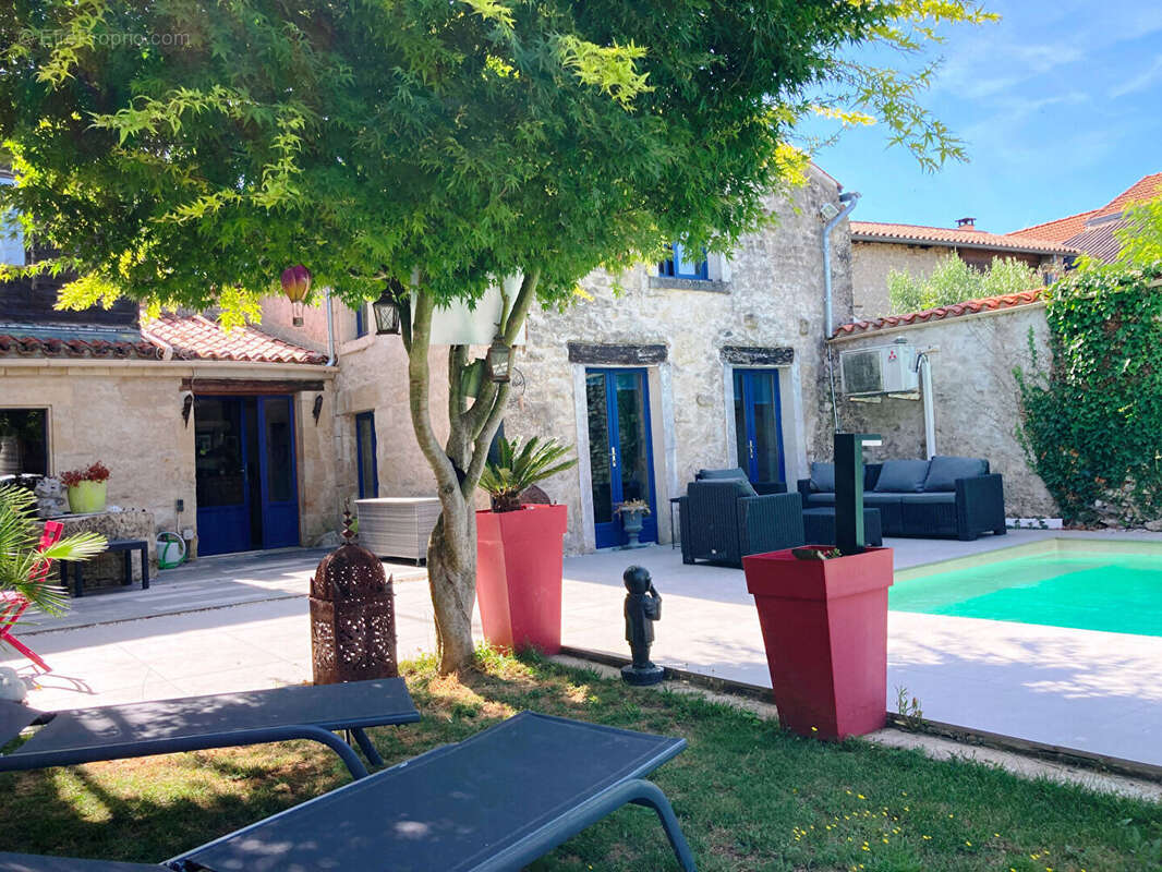 Maison 150 m² à Coulonges-Sur-L'autize  - photo 2