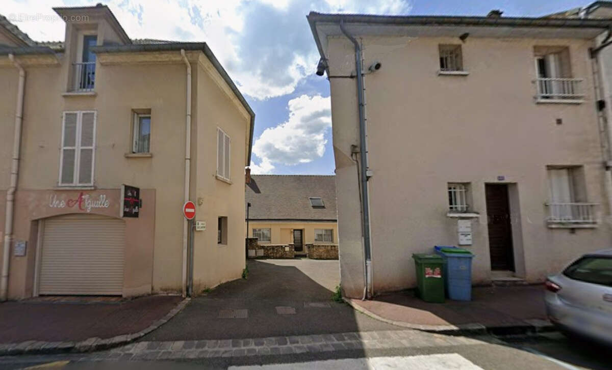Appartement à EPERNON