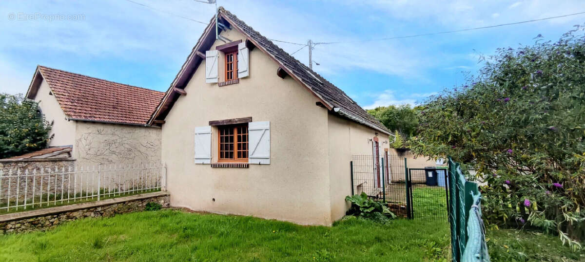 Maison à SAINT-PIAT