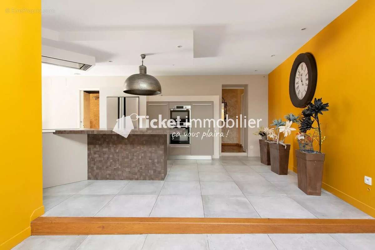 Maison à LE BURGAUD