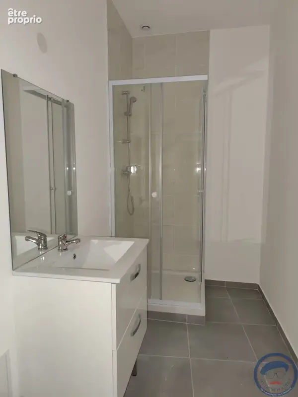 Appartement rénové avec balcon - photo 5