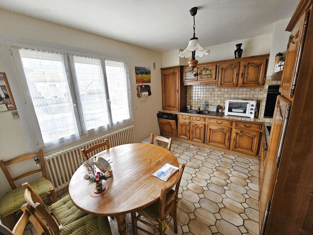 Maison à LE COTEAU