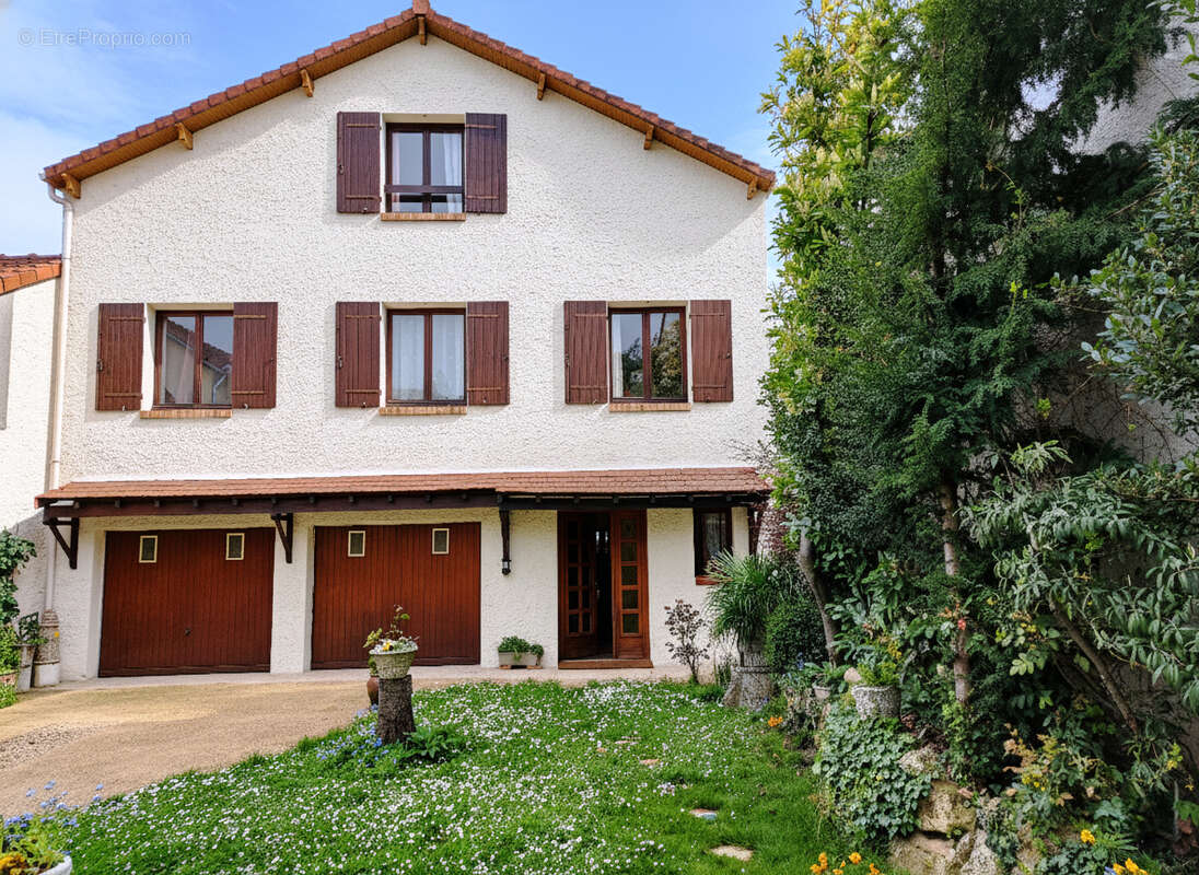 Maison à L'HAY-LES-ROSES