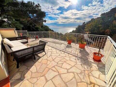 Maison à ROQUEBRUNE-CAP-MARTIN