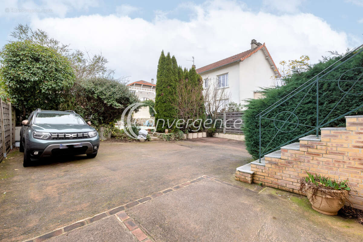 Maison de ville avec jardin, piscine, dépendance et garage - LIMOGES - photo 18
