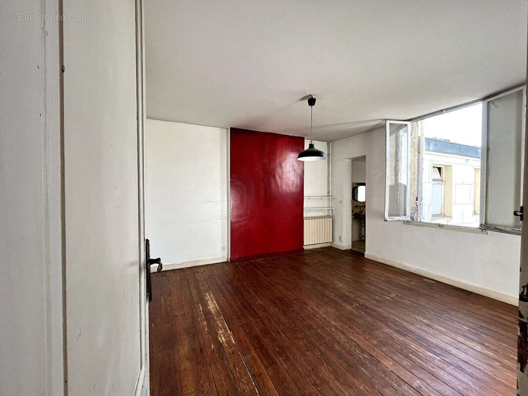 A VENDRE - SACRE COEUR/ GARE ST JEAN -Maison Bordeaux 6 pièce(s) 170 m2 - photo 8