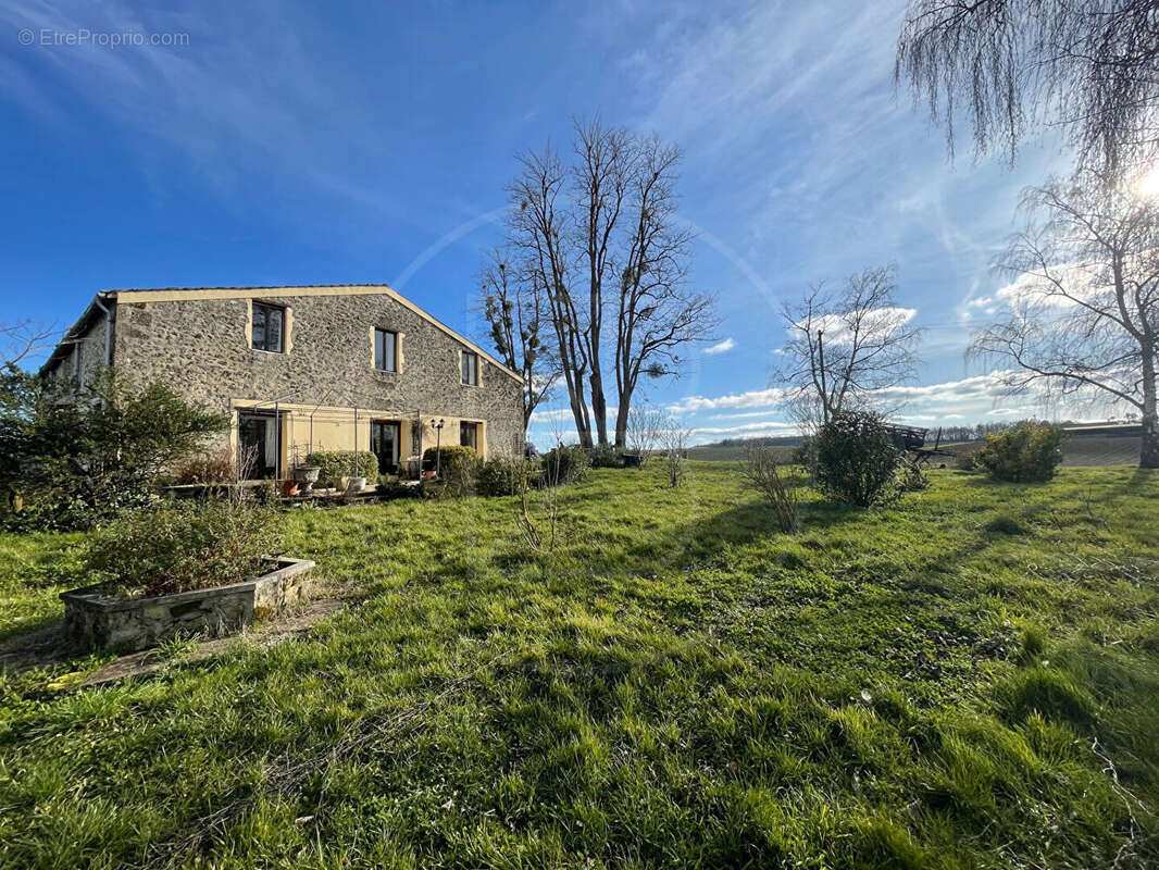 Maison à SAUVETERRE-DE-GUYENNE