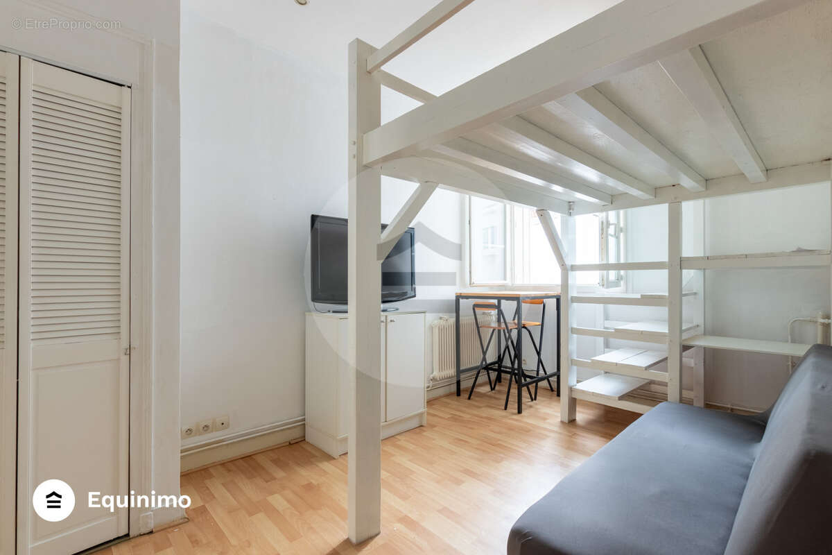 Appartement à PARIS-14E