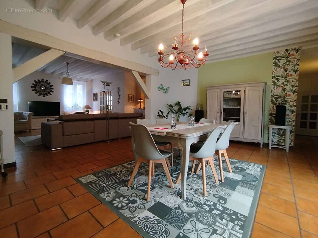 Maison à ASSIS-SUR-SERRE