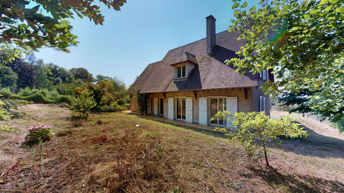 Maison à SAINT-NOM-LA-BRETECHE