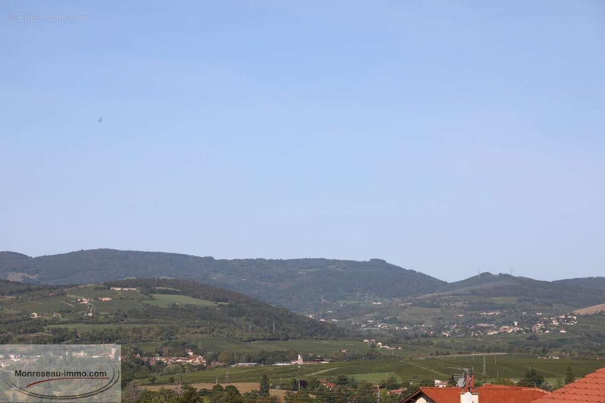 Maison à CHARNAY-LES-MACON
